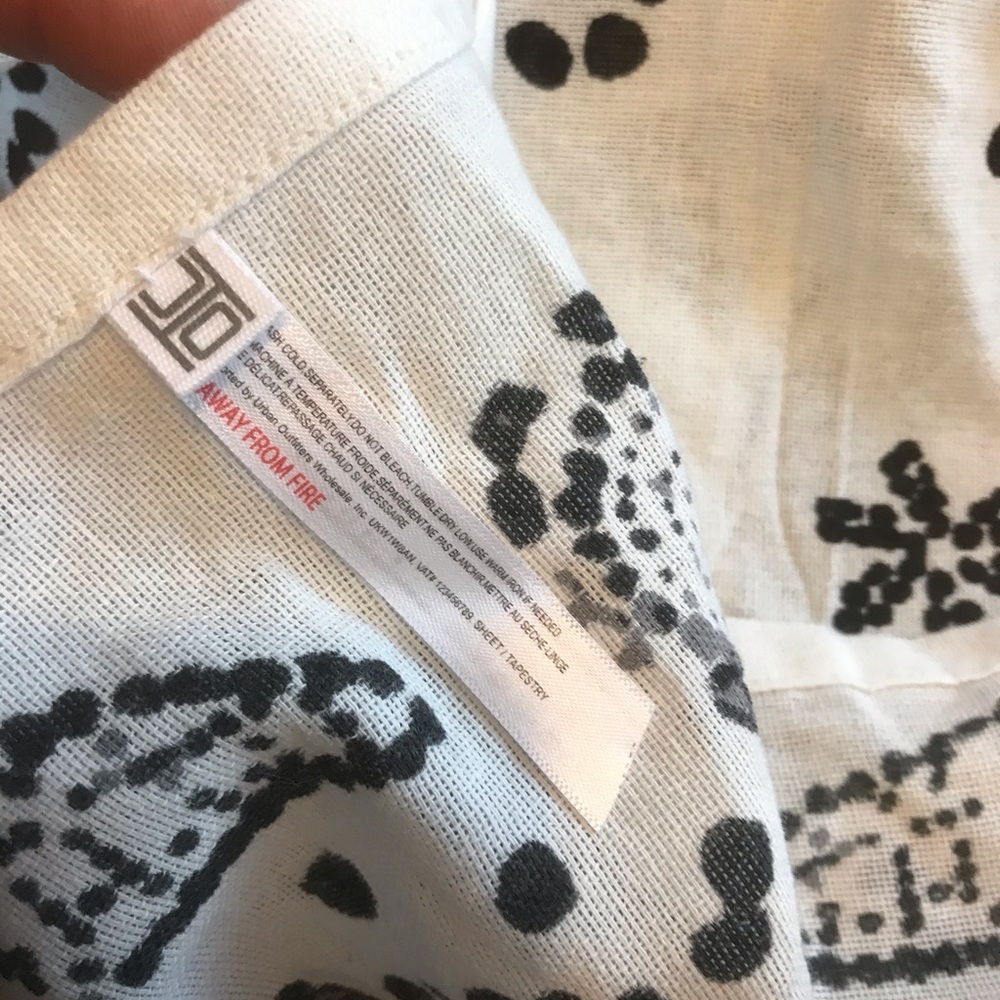 New Black white all cotton square Tablecloth - Picture 4 of 7